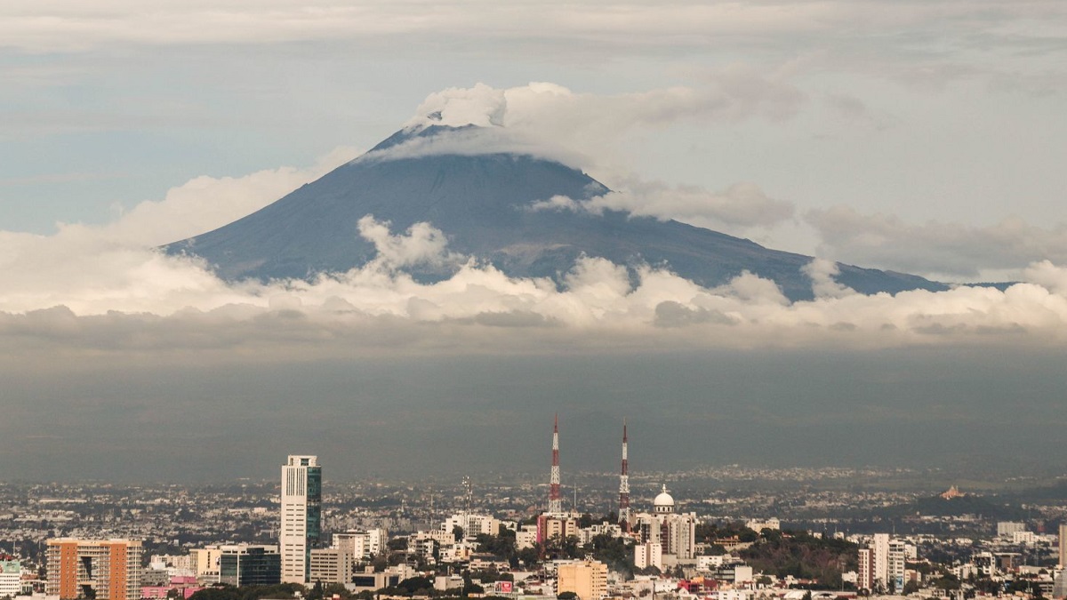 Volcán Popocatépetl inicia septiembre con actividad y regala bella postal