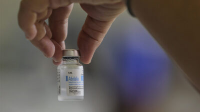 México recibe 2.8 millones de vacunas Abdala contra COVID-19