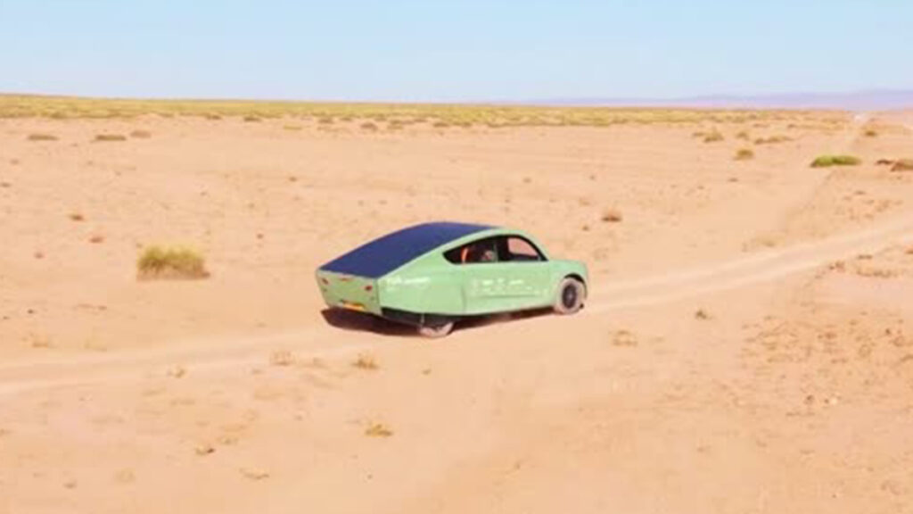 "Stella Terra": así es el poderoso coche solar todoterreno, el primero del mundo