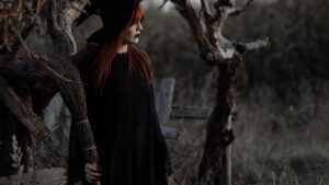 ¿Las brujas volaban en escobas? La verdad detrás del mito