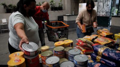 Centro de acopio recibiendo apoyo en la CDMX