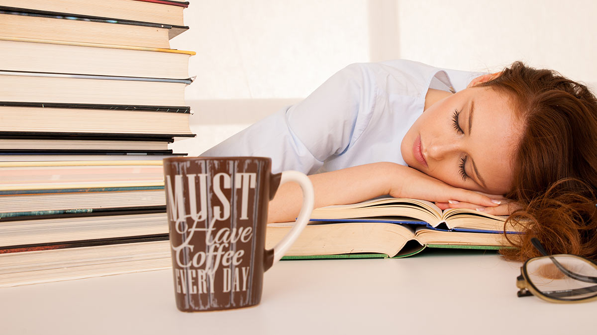 “Coffee nap”: ¿qué es esta técnica que ayuda a despertar y estar concentrado según la UNAM?