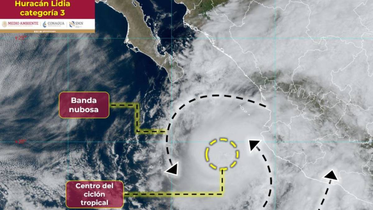 Huracán Lidia se intensifica a categoría tres; tocará tierra este martes