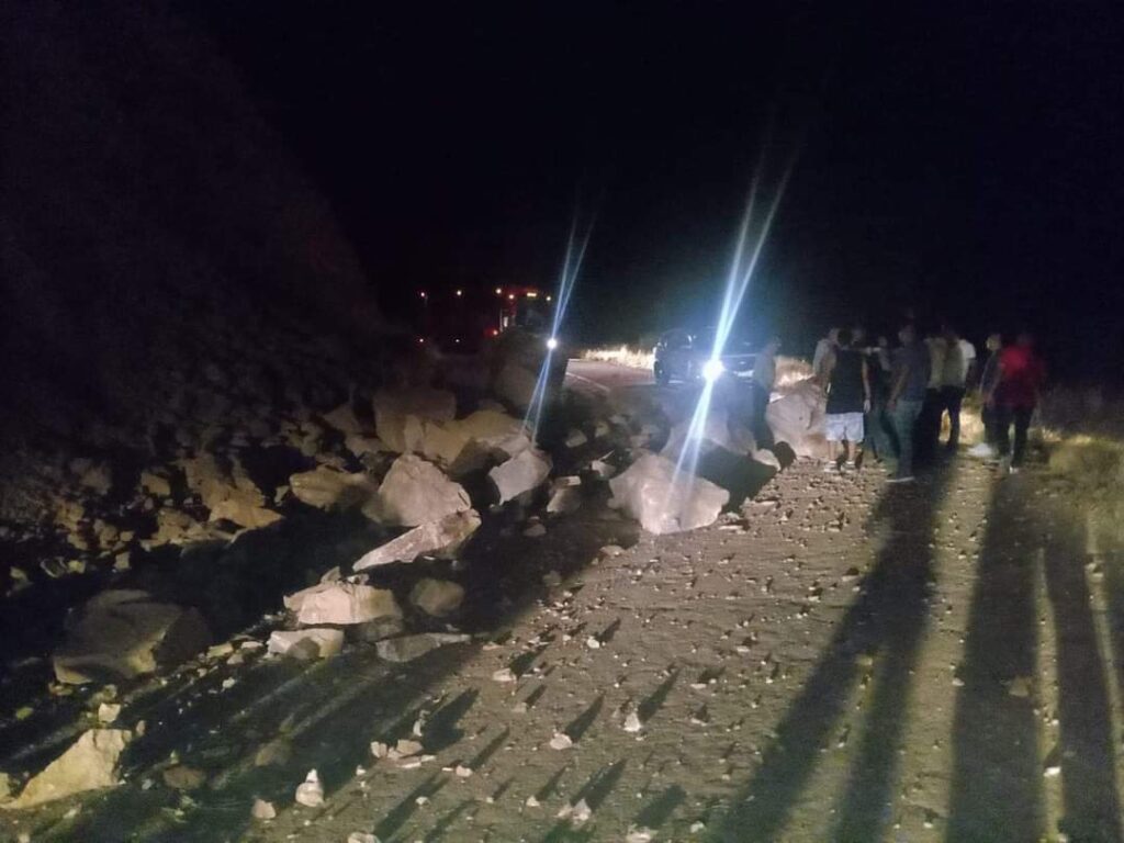Derrumbe en carretera de Oaxaca tras sismo en la entidad
