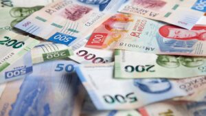 INE exonera a Morena por caso de fajos de billetes entregados a Pío López Obrador