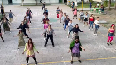 alumnos-de-la-uaq-bailan-dona-juana-y-sorprenden-con-su-coreografia-en-redes-sociales