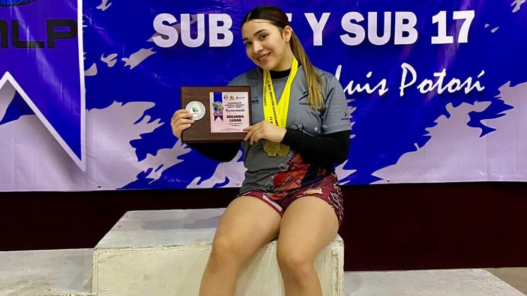Esthefanía Escalante, alumna de Cecyte Sonora, gana oro en Campeonato Nacional Infantil de levantamiento de pesas