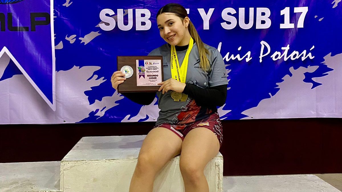 ¡Oro puro! Esthefanía Escalante Mendívil, alumna del Cecyte Sonora, es campeona en levantamiento de pesas