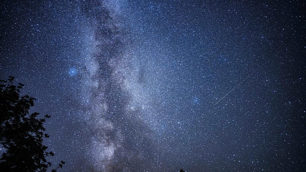 Oriónidas 2023: cómo ver la lluvia de meteoros este fin de semana