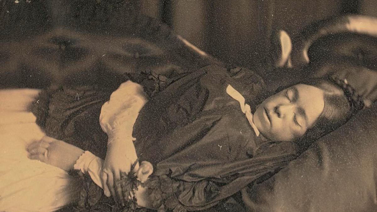 Fotos post mortem, la macabra costumbre de retratar a los muertos UnoTV