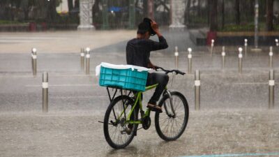 Fuertes lluvias en México por el paso de Lidia