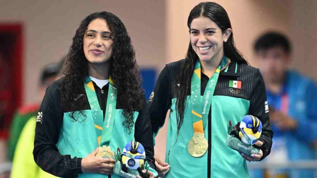 Alejandra Orozco y Gabriela Agúndez se llevan el oro en clavados  sincronizados en Santiago 2023