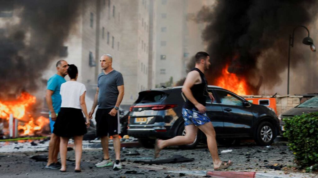 Bombardeos y hombres armados: así fue el ataque de Hamás a Israel