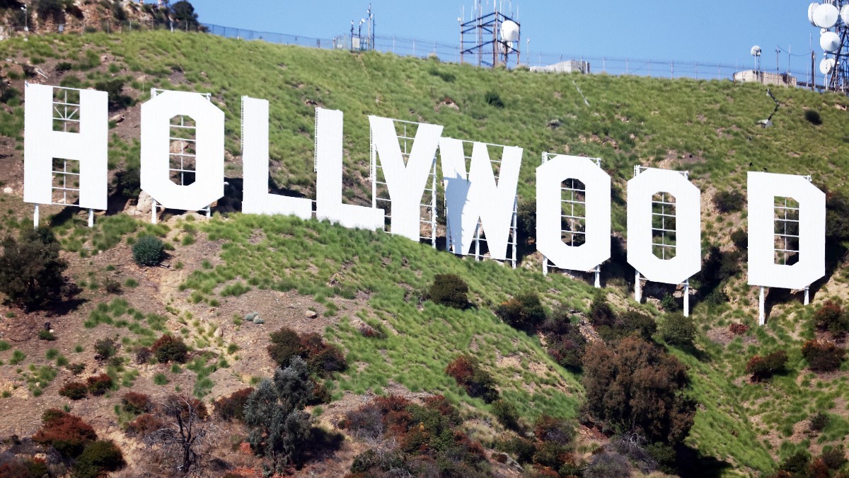 Guionistas de Hollywood ratifican el nuevo acuerdo que pone fin a la huelga