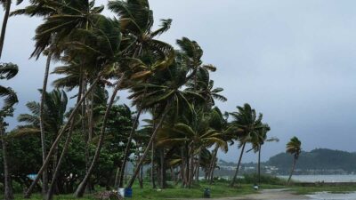 Lidia evolucionó a huracán categoría 2 en la escala Saffir-Simpson