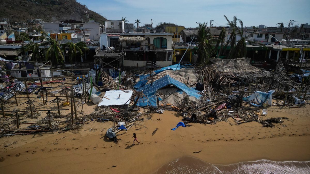 EU lamenta muertes por huracán Otis y ofrece ayuda a México