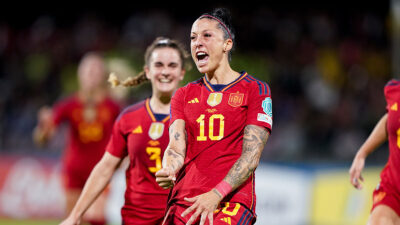Jenni Hermoso anota el gol de la victoria en su regreso con España
