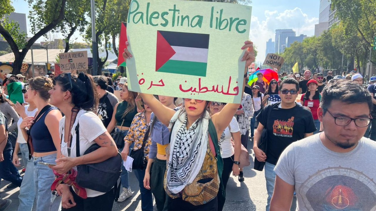 Marchan en CDMX en apoyo al pueblo de Palestina contra la guerra de Israel y Hamás