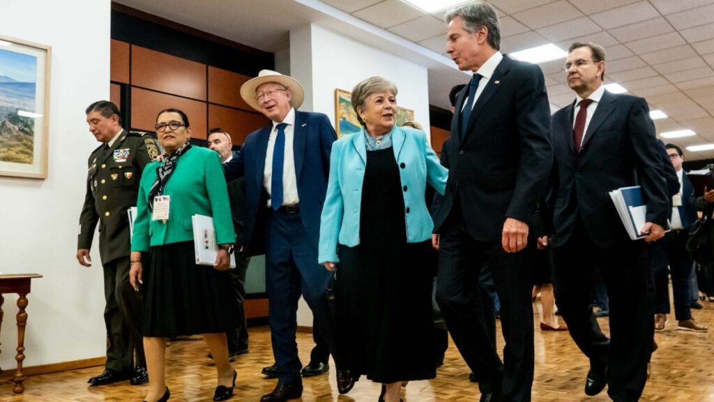 Funcionarios de México y Estados Unidos, reunidos en Palacio Nacional