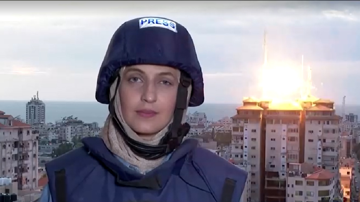 Misil cae en edificio de Gaza durante transmisión en vivo de una reportera