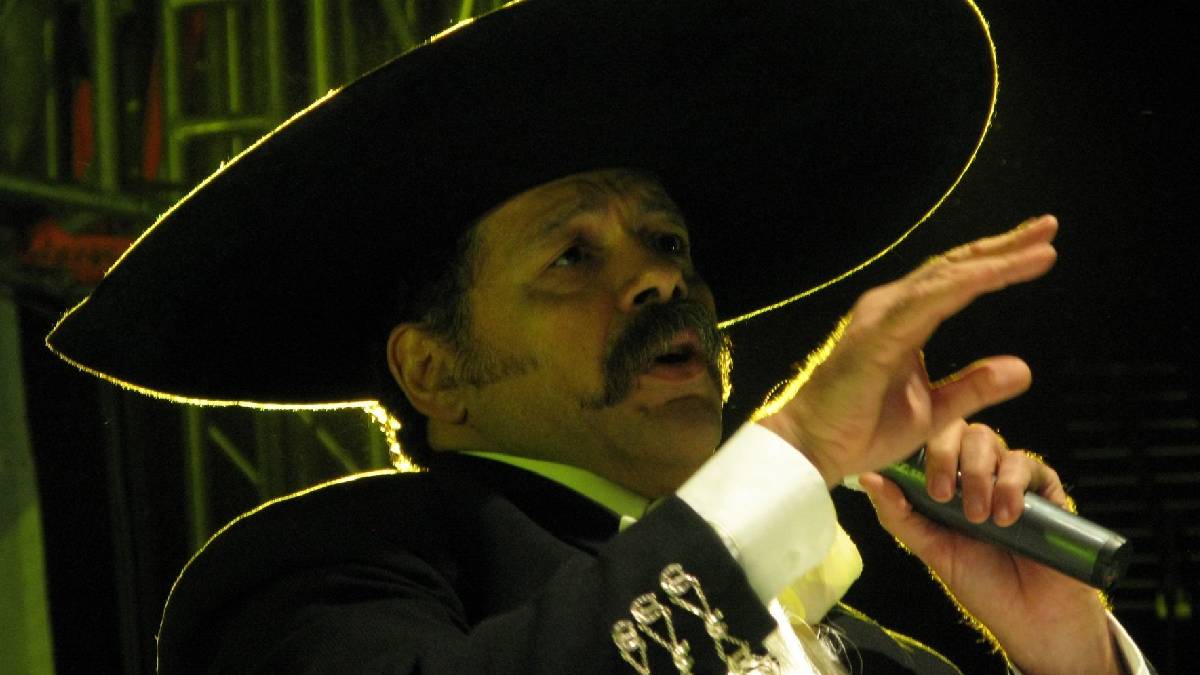 ¿Las conoces? Las 5 canciones más famosas de Alberto Ángel, el “Cuervo”