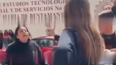 mujer-insulta-y-golpea-a-alumnas-del-cetis-33-en-cdmx