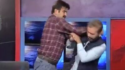 politicos-de-pakistan-se-agreden-a-golpes-durante-programa-en-vivo