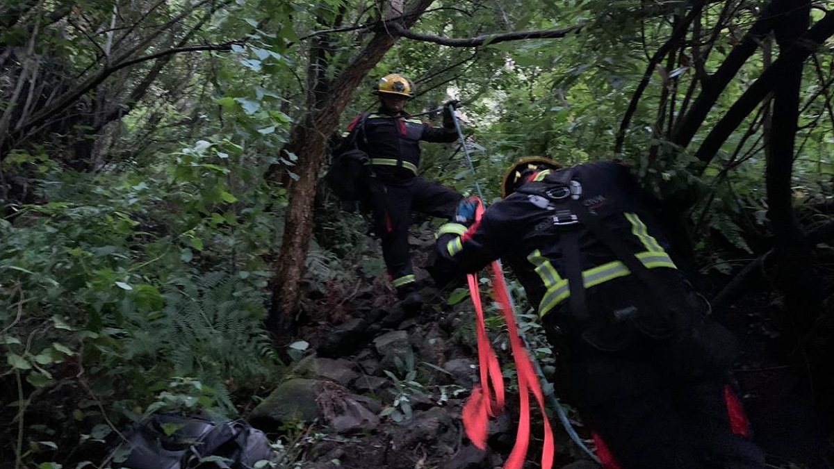 Mientras realizaba rapel, joven cae en cascada y muere en Tepoztlán, Morelos