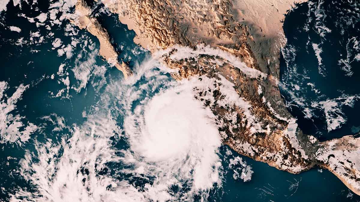 Tormenta tropical Max toca tierra en Guerrero: mantiene lluvias, vientos y oleaje en el occidente y sur de México