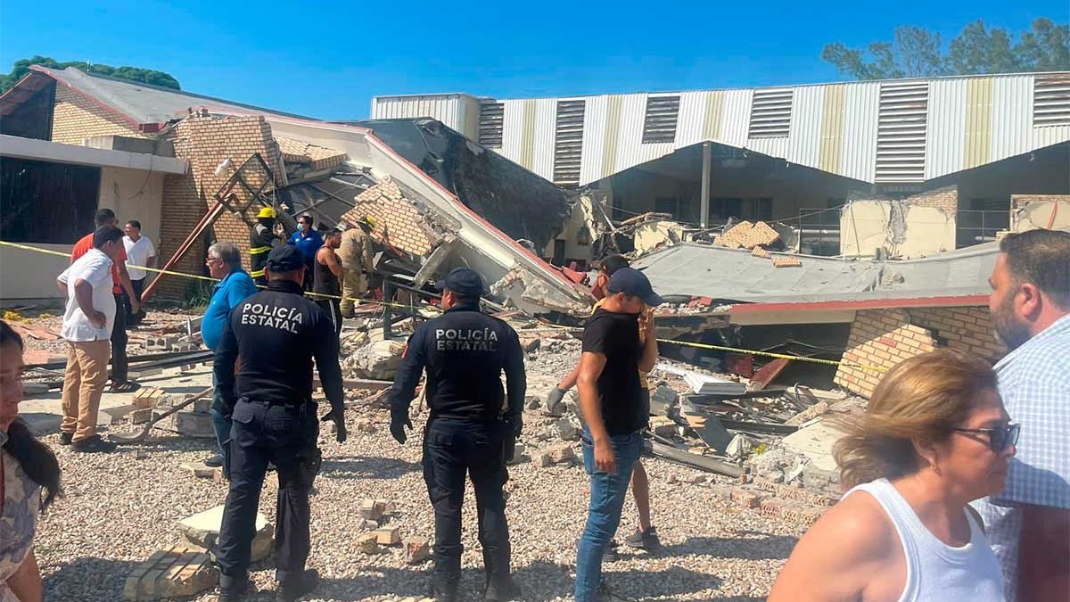 Se desploma iglesia en plena misa en Tamaulipas; hay al menos 10 muertos y personas atrapadas