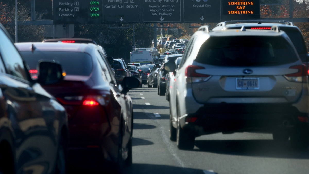 Sorprende tráfico por Acción de Gracias en autopista de Los Ángeles y se hace viral