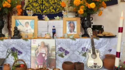 Ofrenda y altar dedicado a Mamá Coco en Quiroga, Michoacán