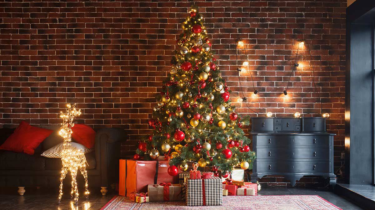 Los famosos presumen de sus árboles de Navidad 2023: ¿cuál es el más bonito?