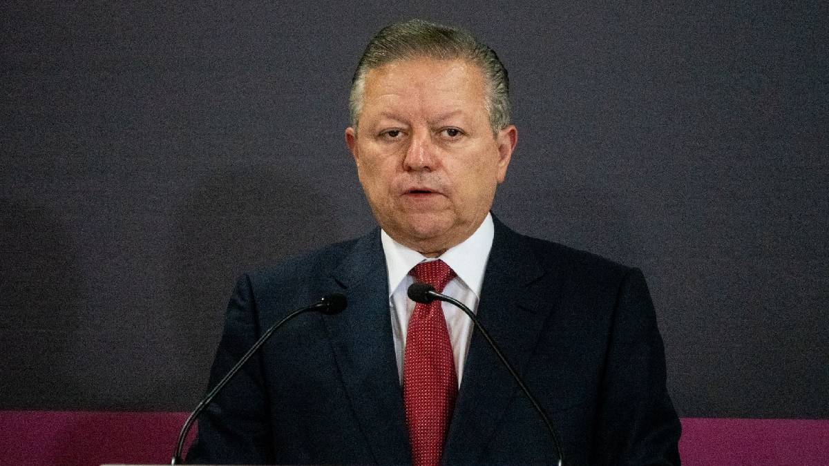 Senado podría negar la renuncia de Arturo Zaldívar
