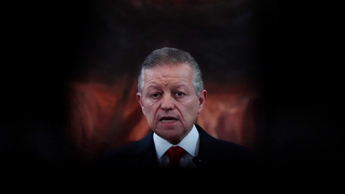 ¿Qué sigue para el exministro Arturo Zaldívar tras su renuncia?