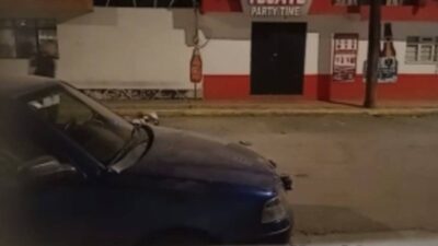 Policías atropellan a joven en Puebla
