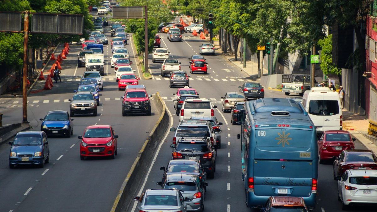 Avenida Constituyentes tendrá carril reversible por obras de Cablebús; ve cuándo, dirección y horario