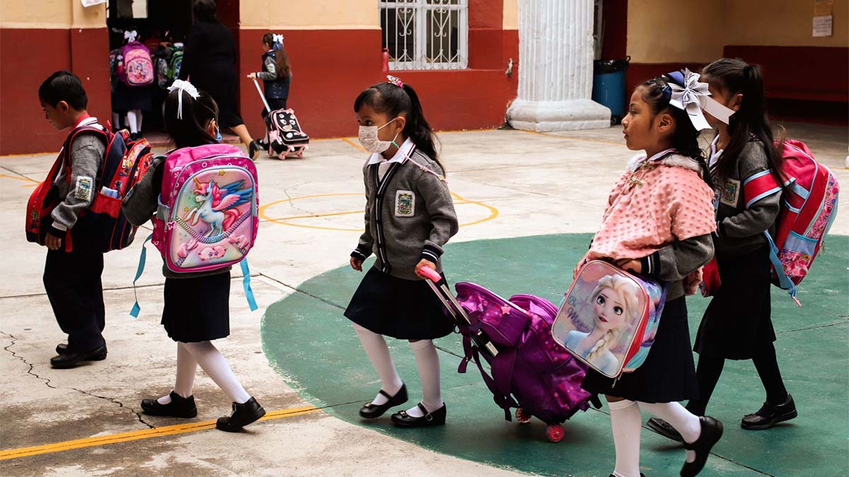 ¿Cómo obtener una beca de la SEQ para estudiantes de primaria y secundaria en Quintana Roo?