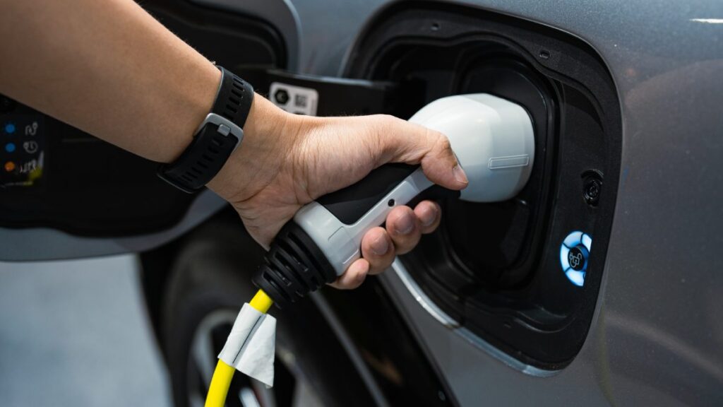 Cuánto cuesta la batería de un coche eléctrico?
