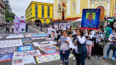 Colectivos de familiares de personas desaparecidas paralizan Xalapa