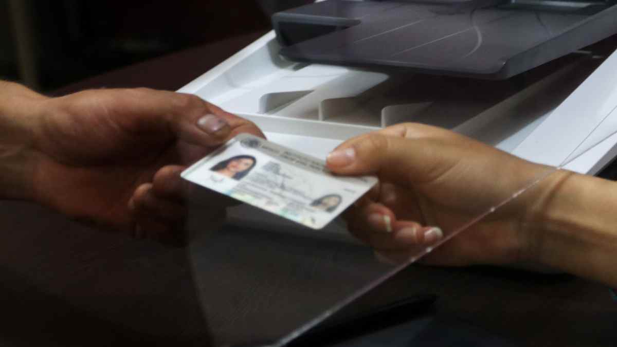 INE extiende vigencia de credenciales: podrán votar en 2024 las que venzan el 31 de diciembre de este año