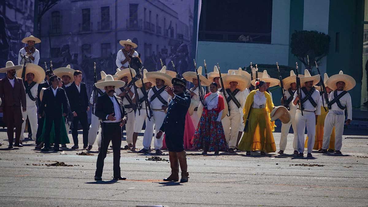 Así ensayan para desfile del 113 Aniversario de la Revolución Mexicana
