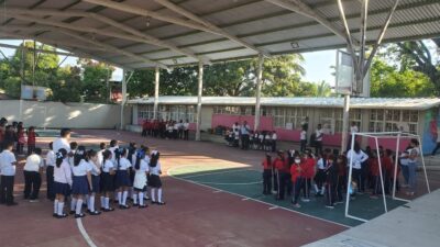 Escuelas de Acapulco, Guerrero: 6 regresan a clases tras huracán Otis