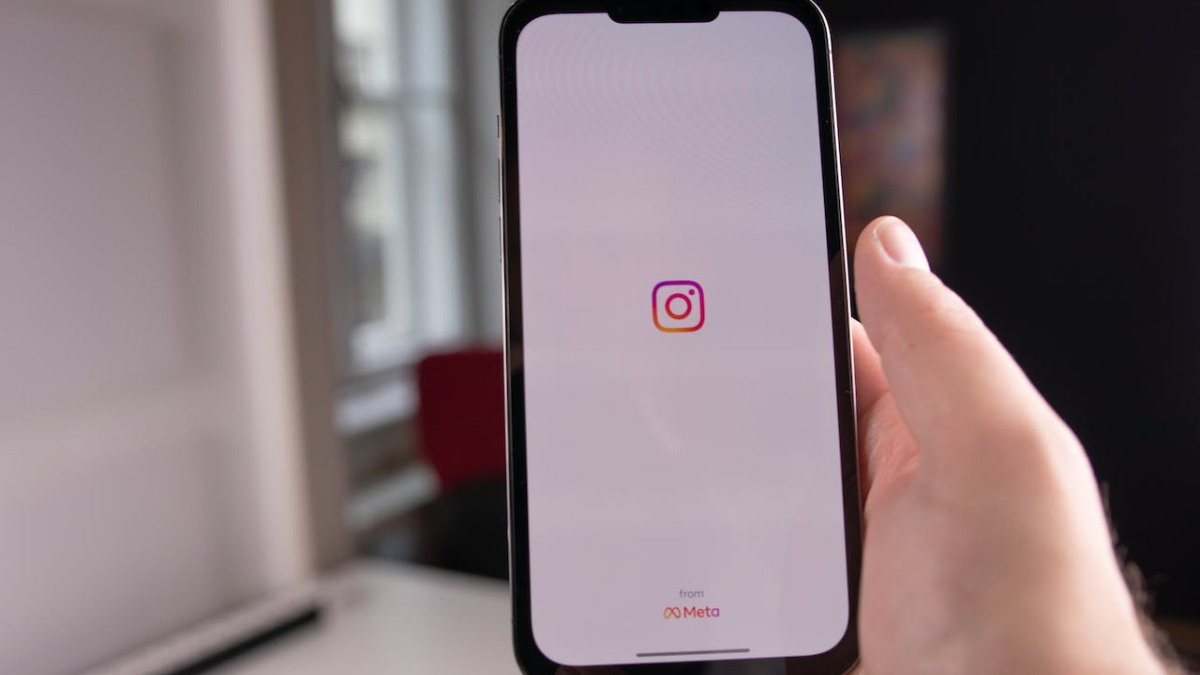 Instagram y Messenger contarán con un “botón antiacoso” en Francia: ¿cómo funcionará?