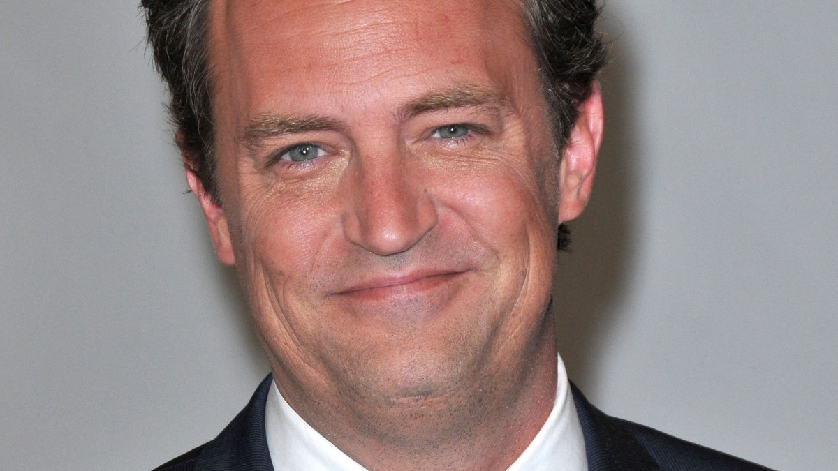 ¡Último adiós a Chandler! Matthew Perry es enterrado en Los Ángeles, asiste elenco de “Friends”