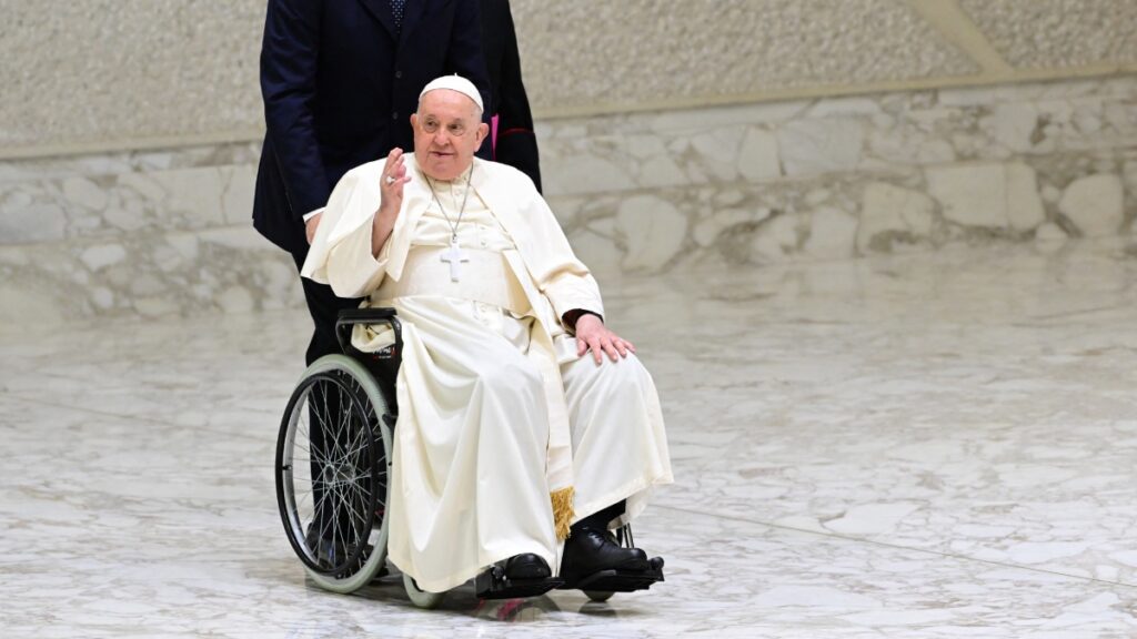 Papa Francisco termina con rumores sobre su salud