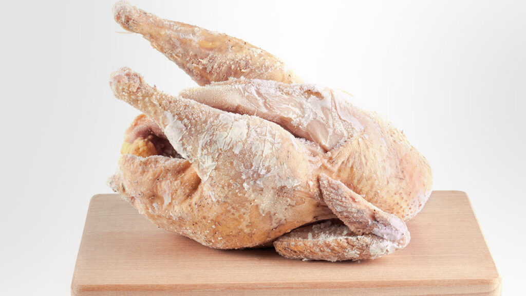 ¿Cuánto tiempo dura el pavo en buenas condiciones dentro del refrigerador?