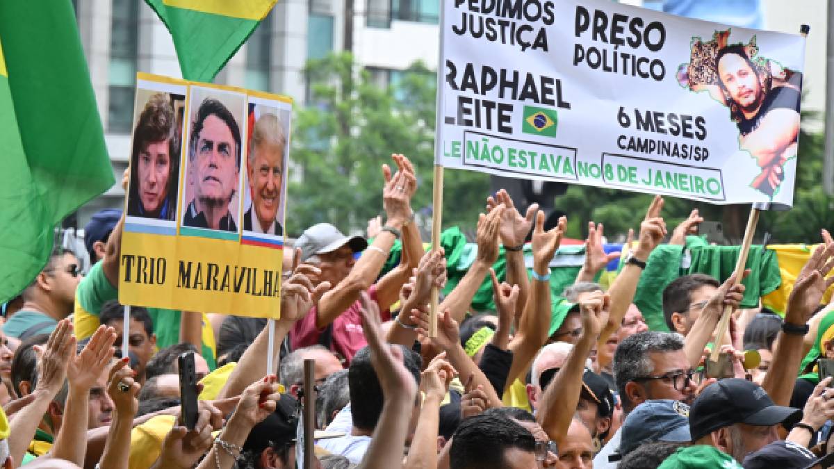 Miles de bolsonaristas marchan en Brasil: exigen la salida del juez que investiga la asonada