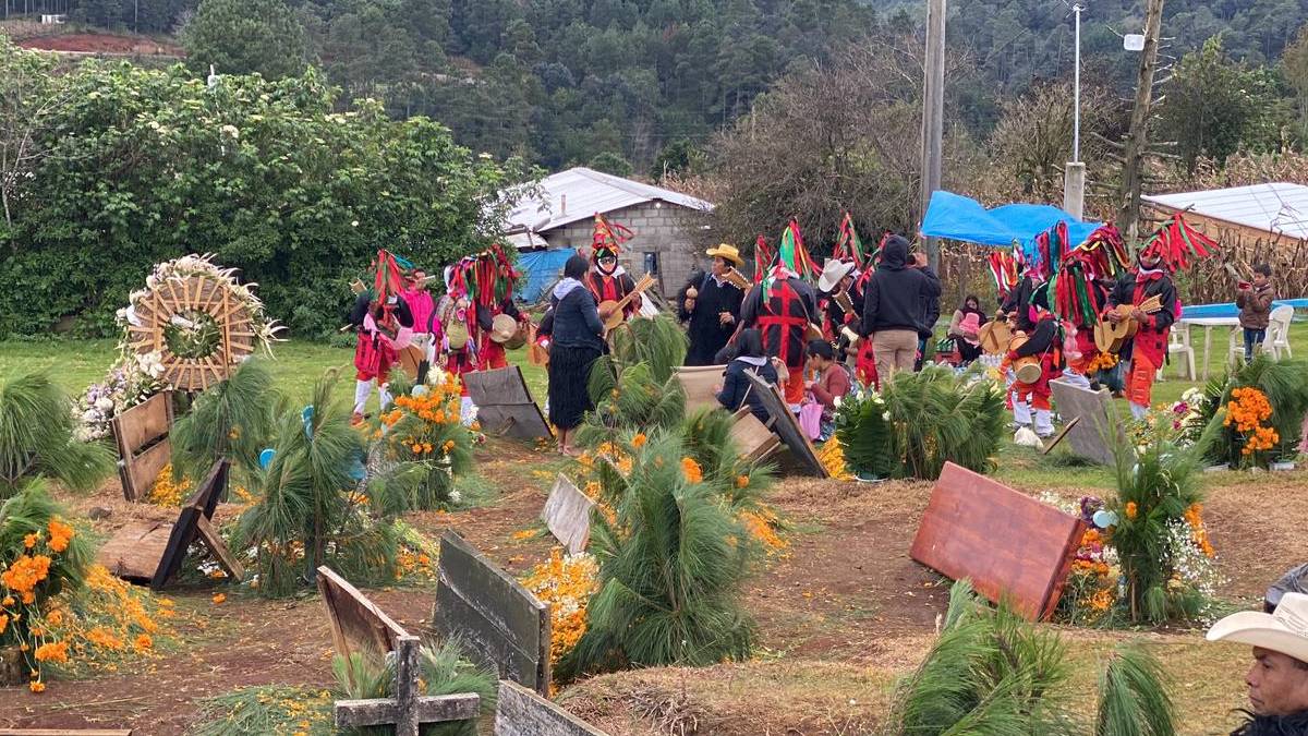 Las almas de los difuntos llegan “caminando” a la comunidad de Romerillo en San Juan Chamula, Chiapas