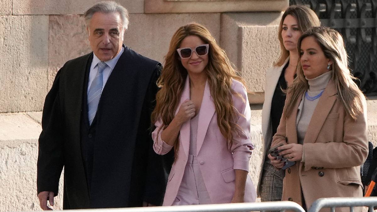 Shakira pagará multa de 7.3 millones de euros, realiza convenio con tribunal de España